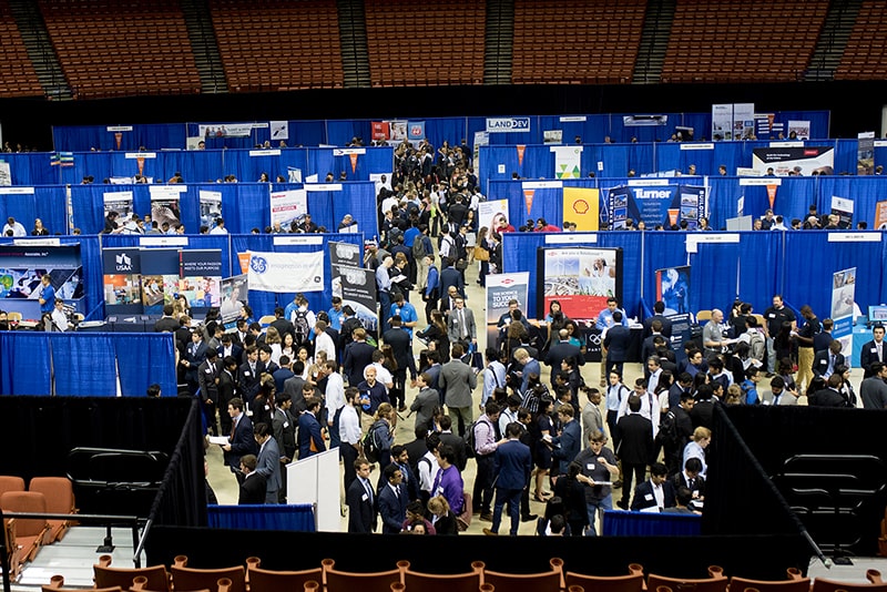 Students gather in the Frank Erwin Center to meet with industry members at the Fall 2018 EXPO event.