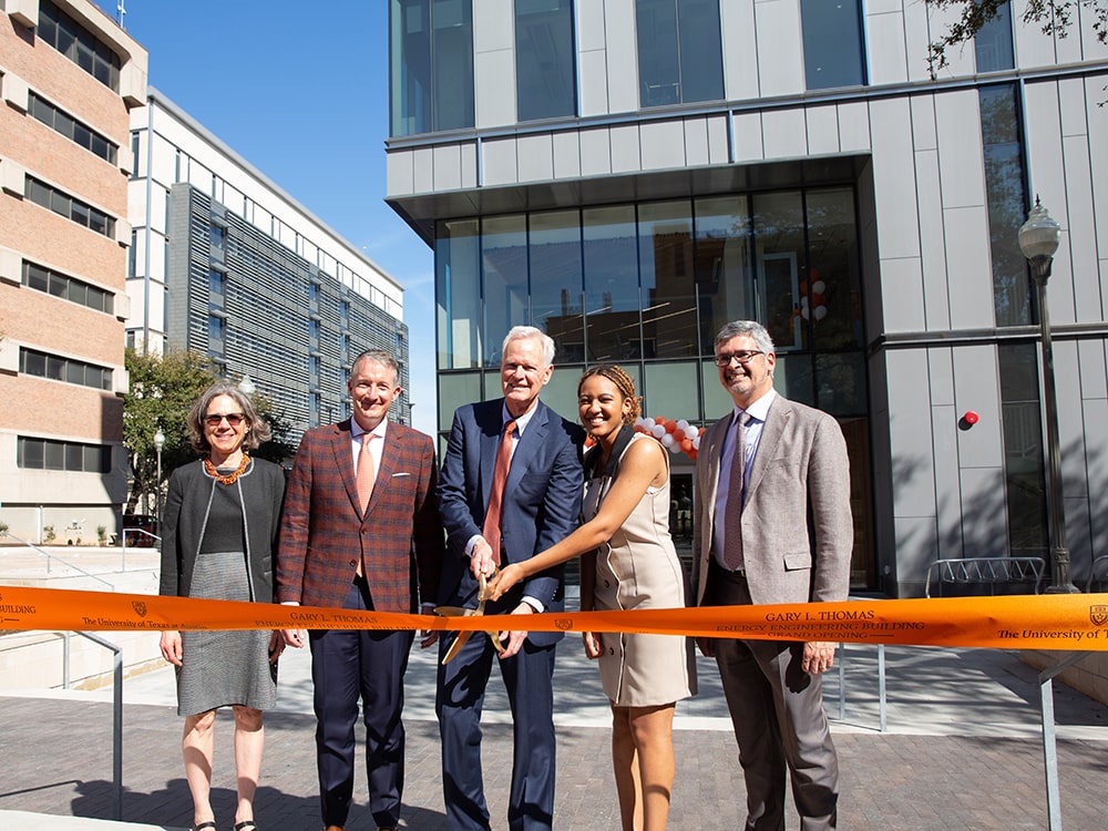 UT Austin leadership and Gary L. Thomas at ribbon cutting ceremony for GLT Building