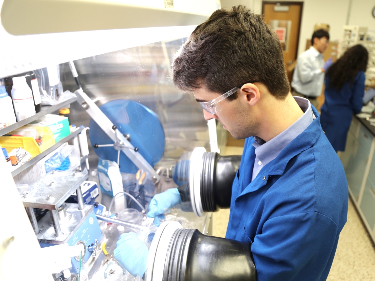 Texas Engineer Stephen T Fuller working on batteries in the lab