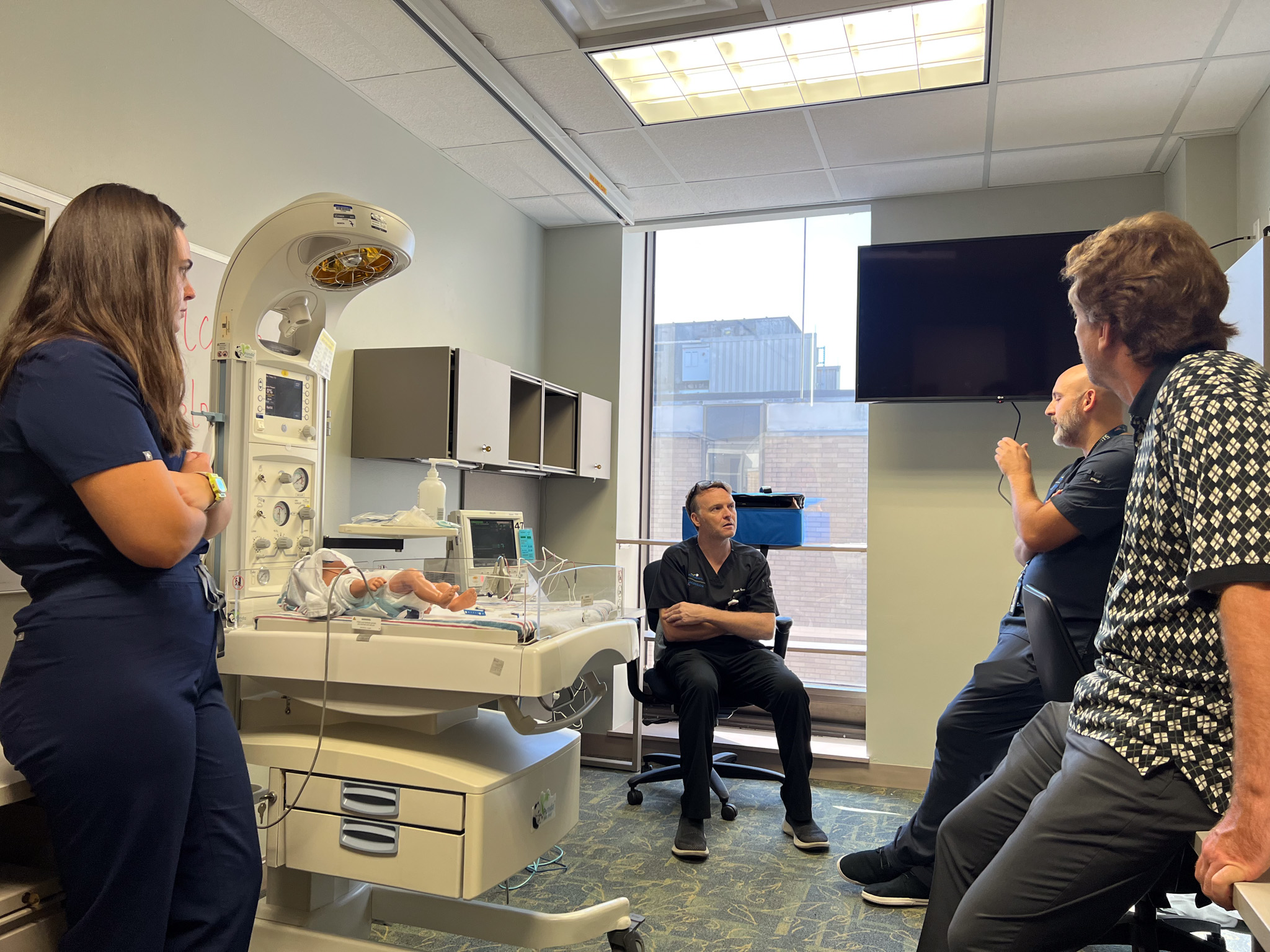 Dell Medical School and Cockrell School of Engineering researchers in a medical devices lab